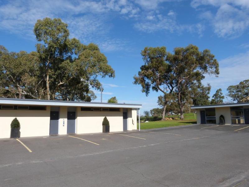 William Macintosh Motor Lodge Наракорт Екстериор снимка