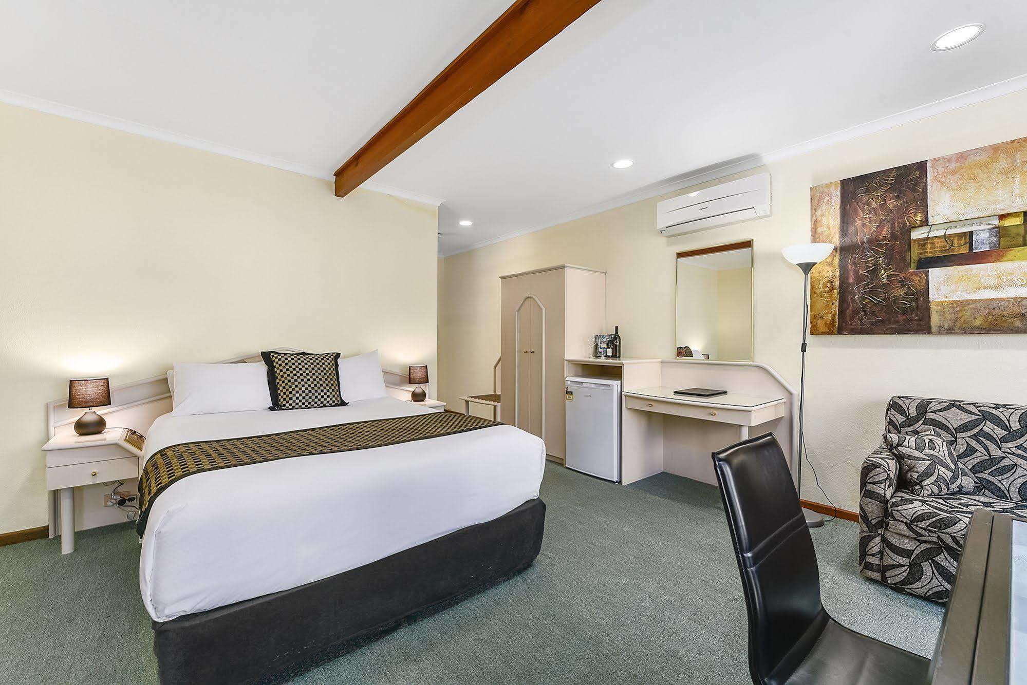 William Macintosh Motor Lodge Наракорт Екстериор снимка